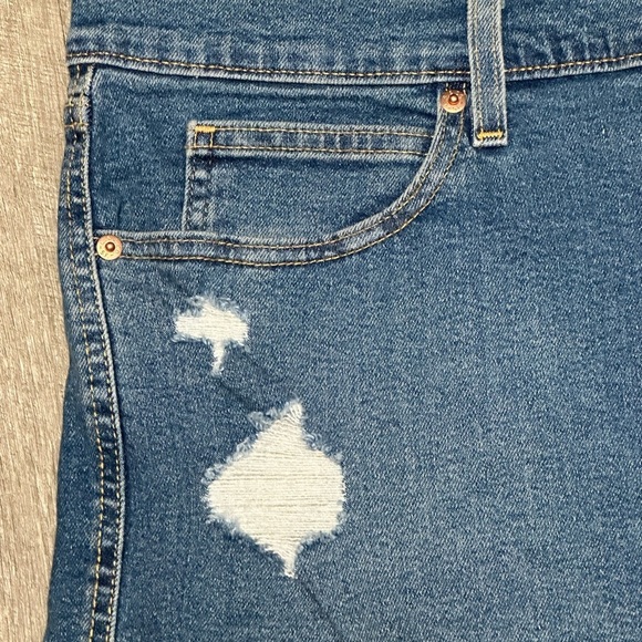 Women’s Levi’s 16 XL 1X Navy Blue Denim Jeans Shorts Ripped Cut Offs Stretch NWT - Picture 7 of 11